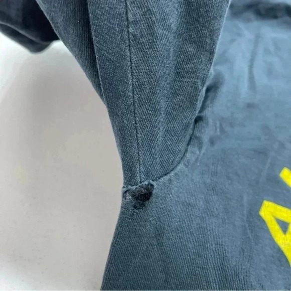 Y2K Tweety Bird Mens Size L short sleeve shirt 1633 - Picture 6 of 8